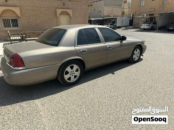 Ford Crown Victoria