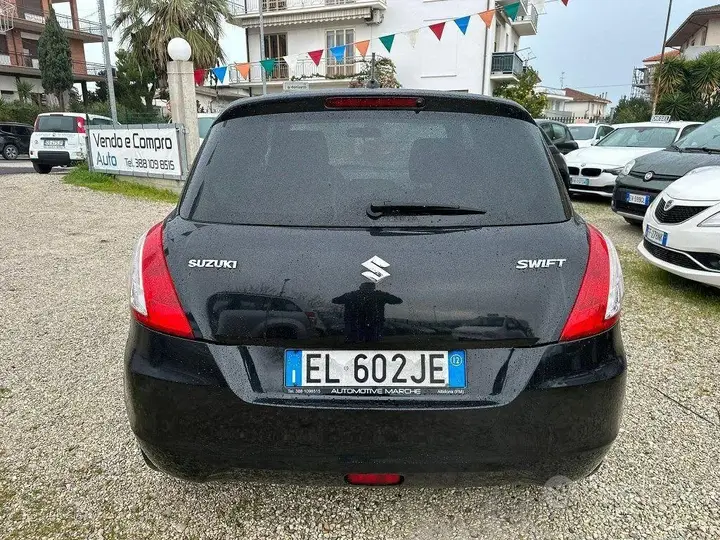 Suzuki Swift 2012 photo 5