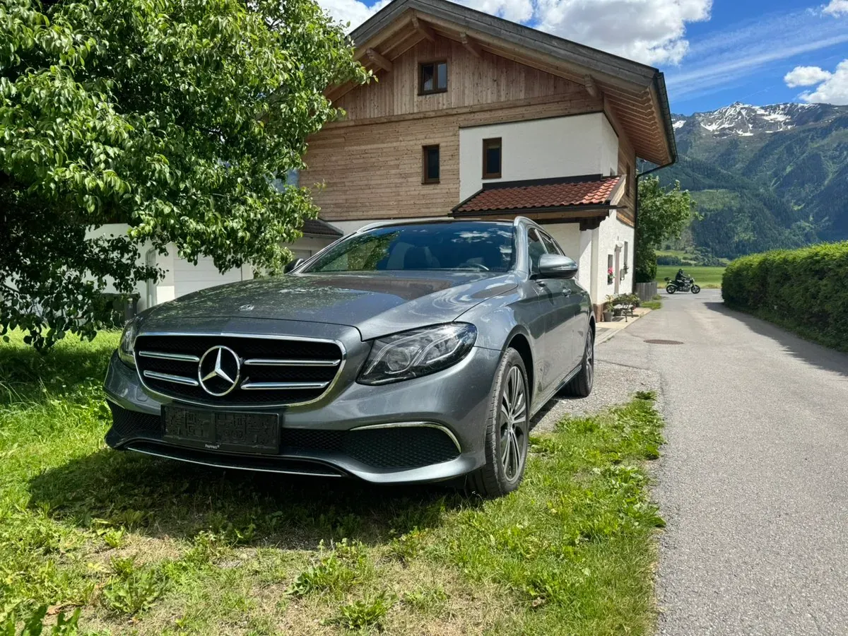 Mercedes-Benz E-Class 2020 photo 2
