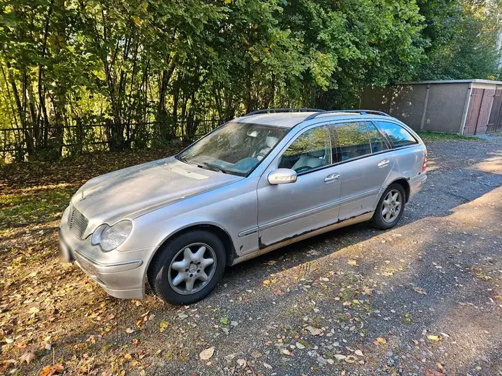 Mercedes-Benz C180