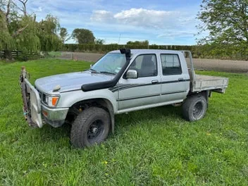 Toyota Hilux 1992 photo 3