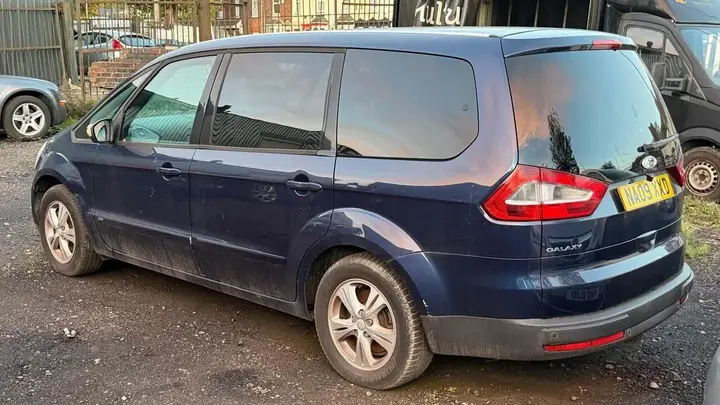 Ford Galaxy 2009 photo 5