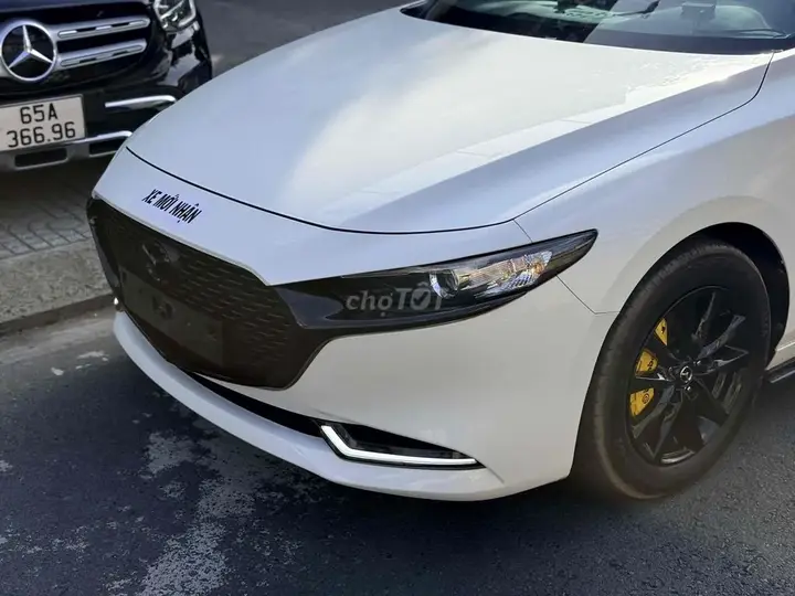 Mazda 3 2024 photo 3