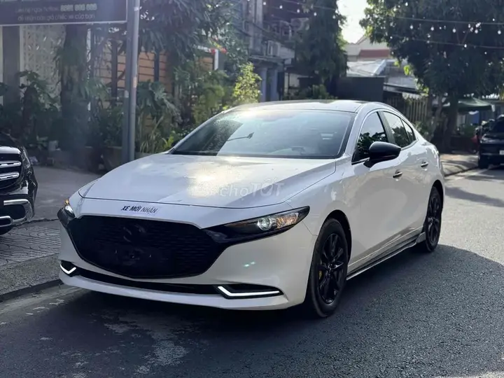 Mazda 3 2024 photo 2
