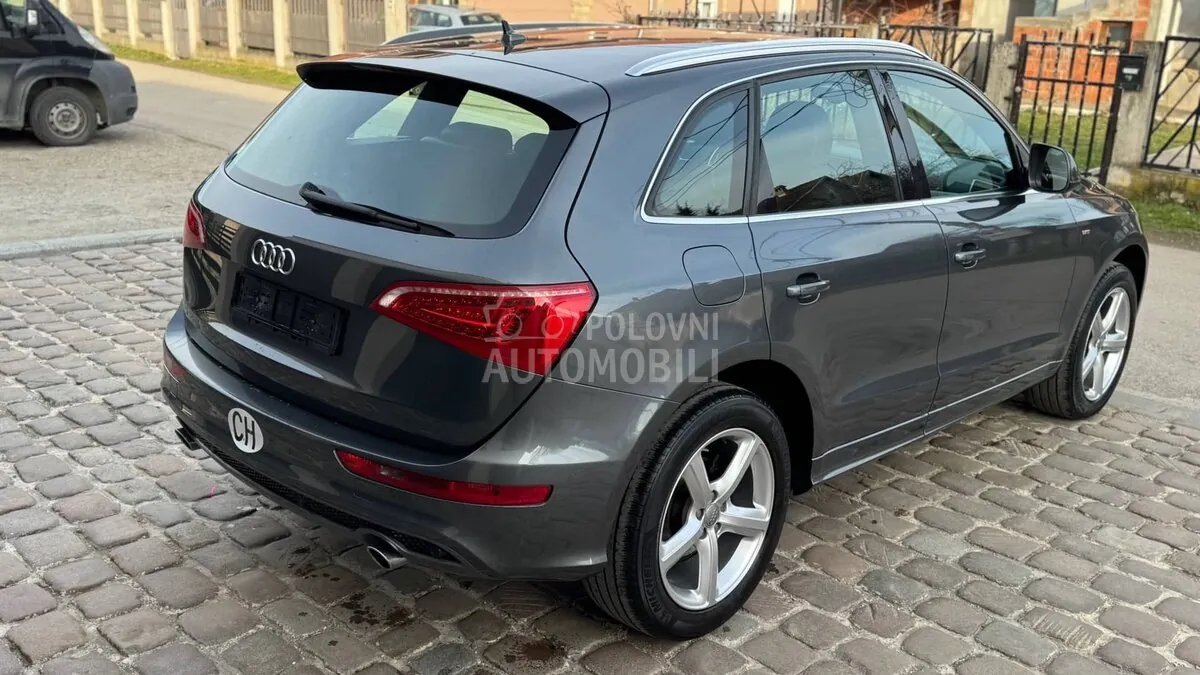 Audi Q5 2010 photo 4