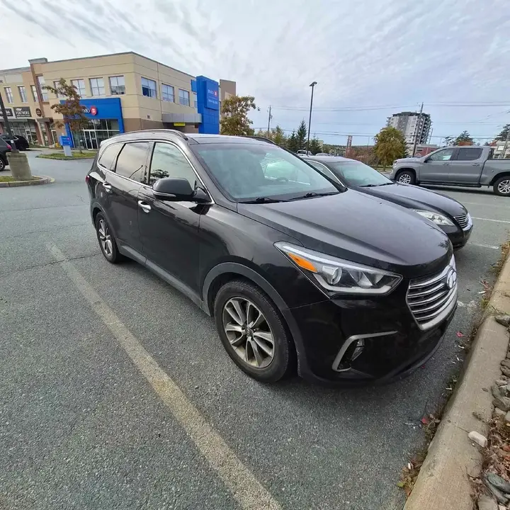 Hyundai Santa Fe 2018 photo 2