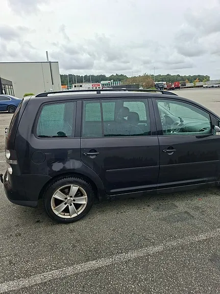 Volkswagen Touran 2005 photo 3