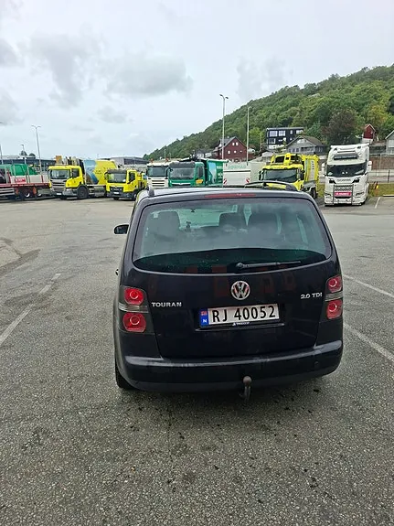 Volkswagen Touran 2005 photo 4