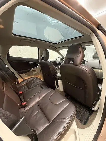 Volvo V40 Cross Country 2013 photo 5