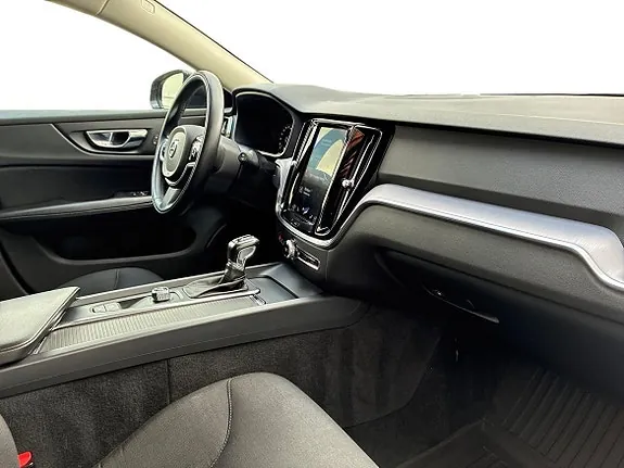 Volvo V60 2019 photo 4