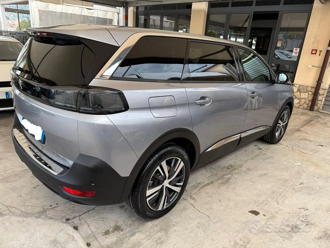 Peugeot 5008 2023 photo 4