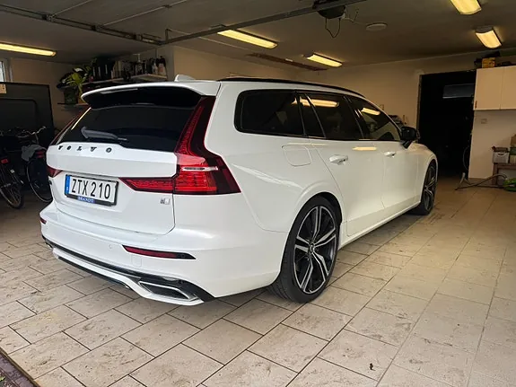 Volvo V60 2019 photo 4
