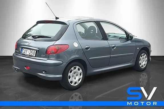 Peugeot 206 2008 photo 3