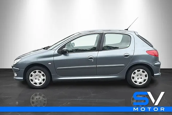 Peugeot 206 2008 photo 2