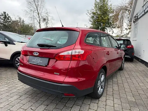 Ford Focus 2013 photo 3