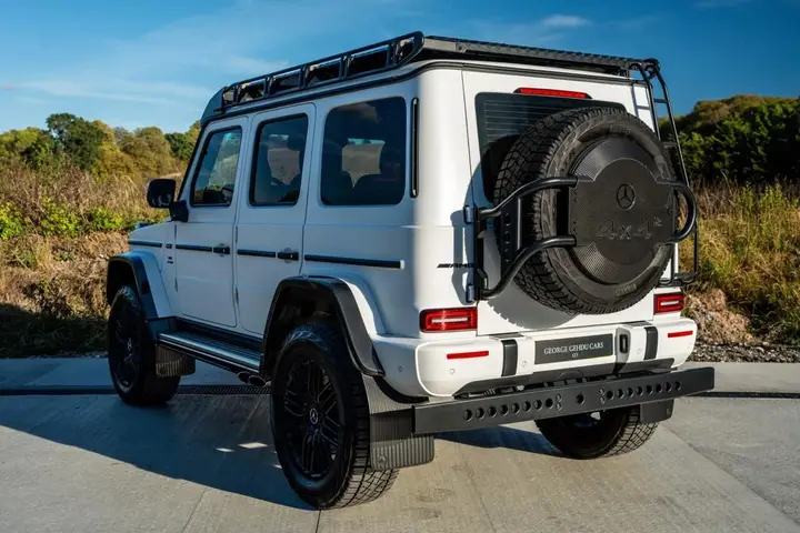Mercedes-Benz G-Class 2025 photo 2
