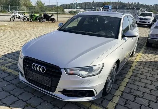 Audi A6 2012 photo 2