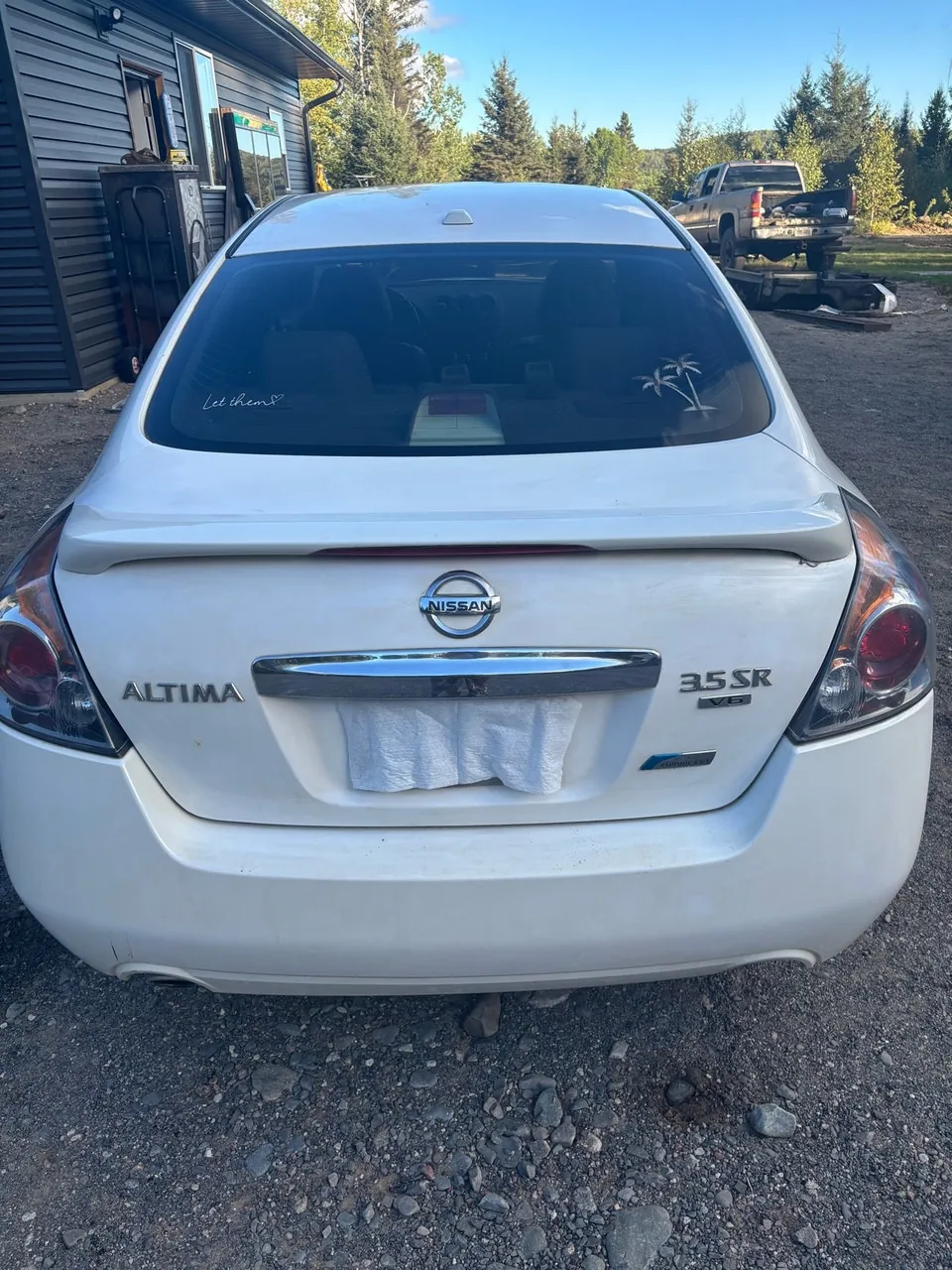Nissan Altima 2011 photo 2