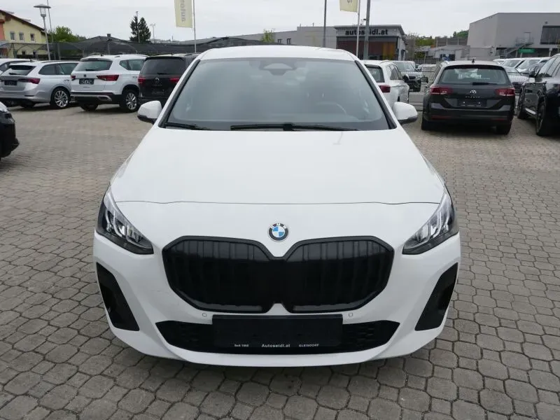 BMW 2 Series 2022 photo 2