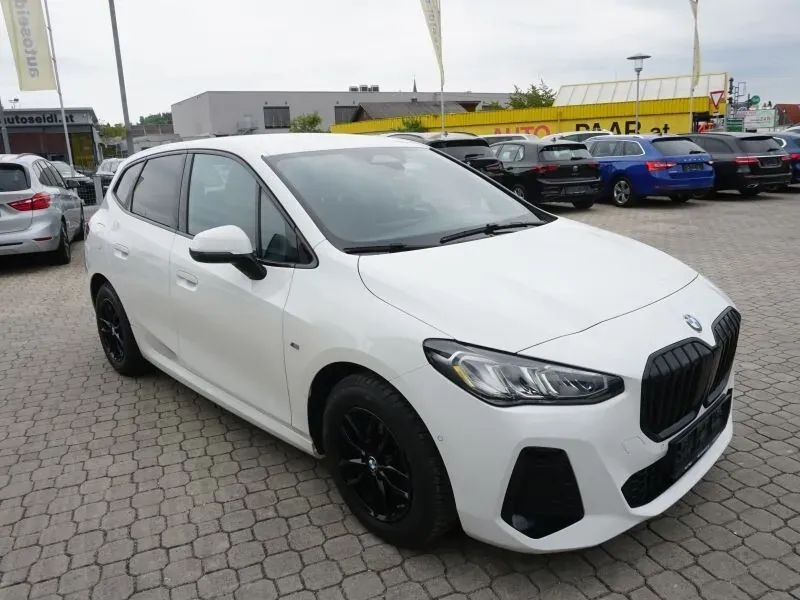 BMW 2 Series 2022 photo 3