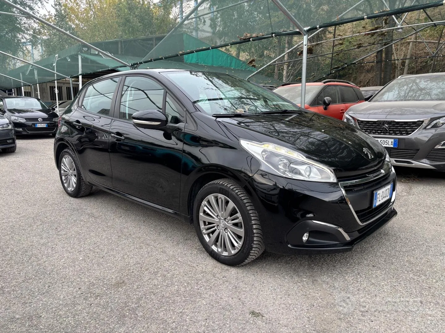 Peugeot 208 2017 photo 3
