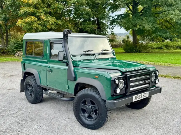 Land Rover Defender 90