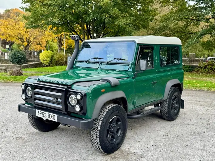 Land Rover Defender 90 2004 photo 2