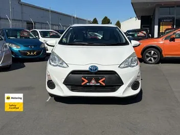 Toyota Aqua 2015 photo 3
