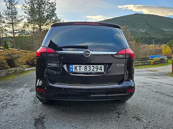 Opel Zafira Tourer 2012 photo 3