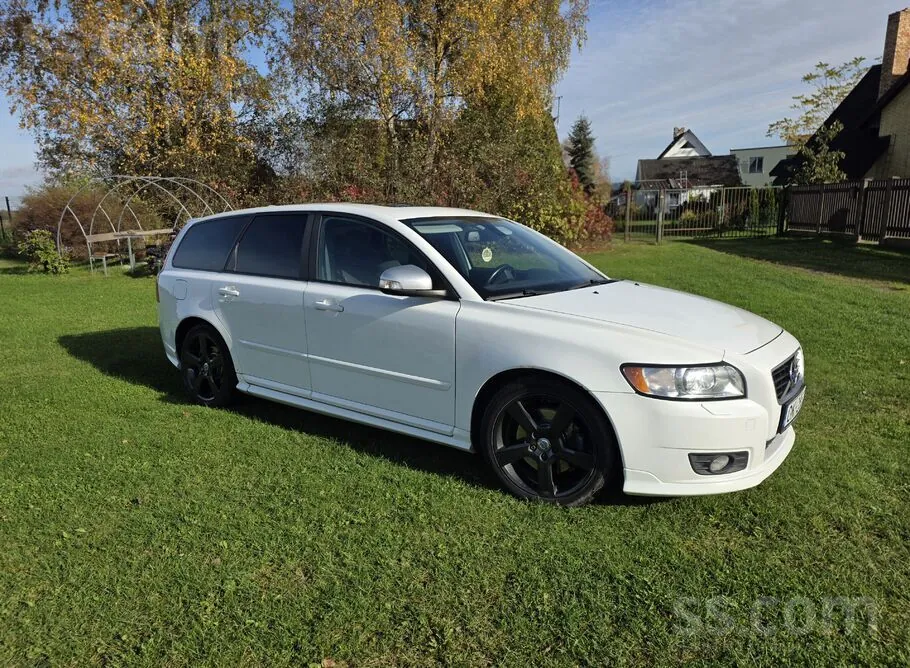 Volvo V50
