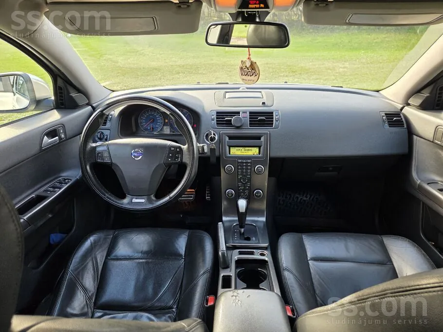 Volvo V50 2011 photo 3