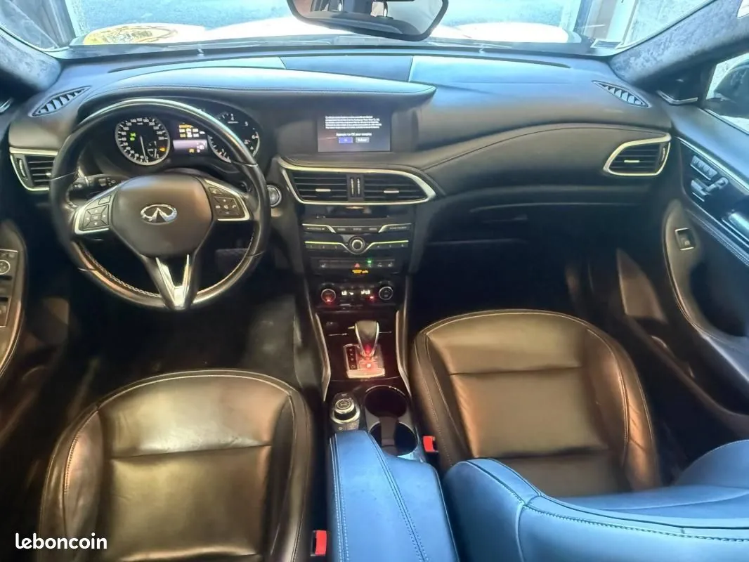 Infiniti Qx30 2018 photo 3