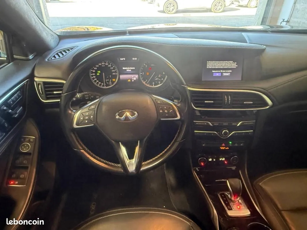 Infiniti Qx30 2018 photo 4