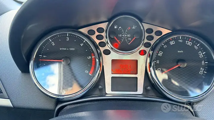 Peugeot 207 2014 photo 2