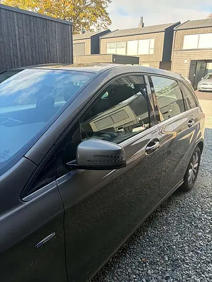 Mercedes-Benz B 180 2012 photo 4