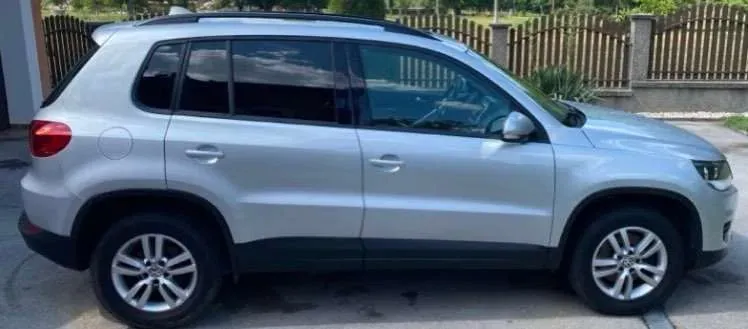 Volkswagen Tiguan 2011 photo 2