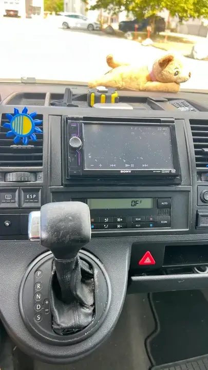 Volkswagen T5 2005 photo 2