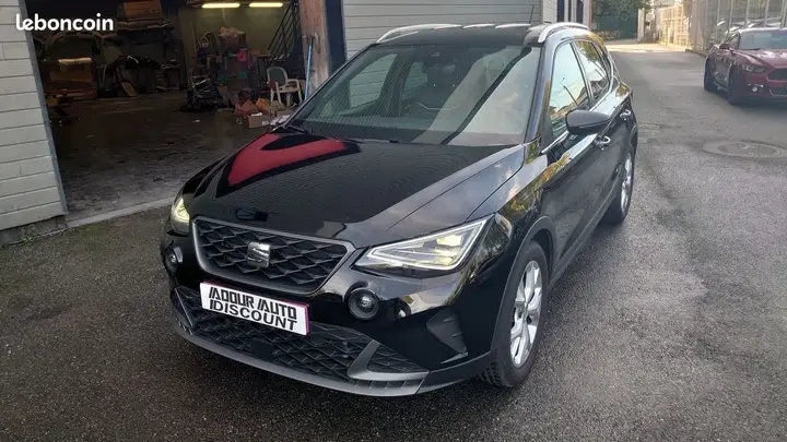 Seat Arona