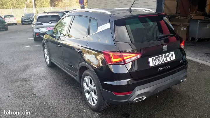 Seat Arona 2025 photo 3