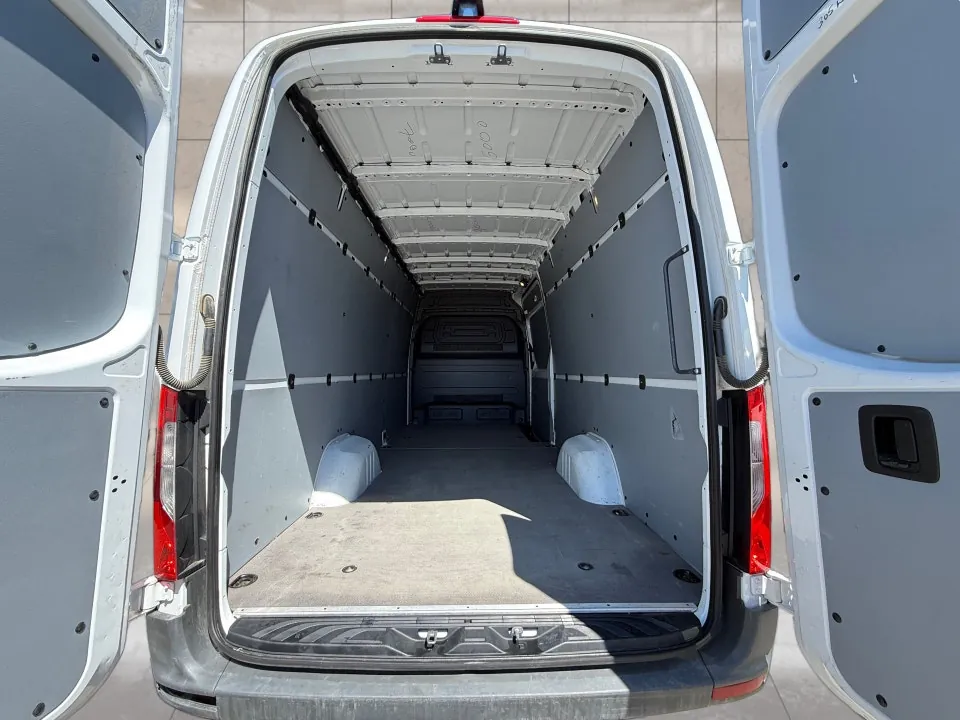 Mercedes-Benz Sprinter 2025 photo 5