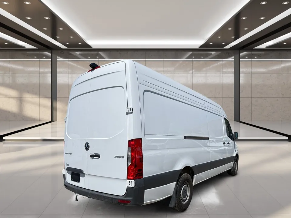 Mercedes-Benz Sprinter 2025 photo 4