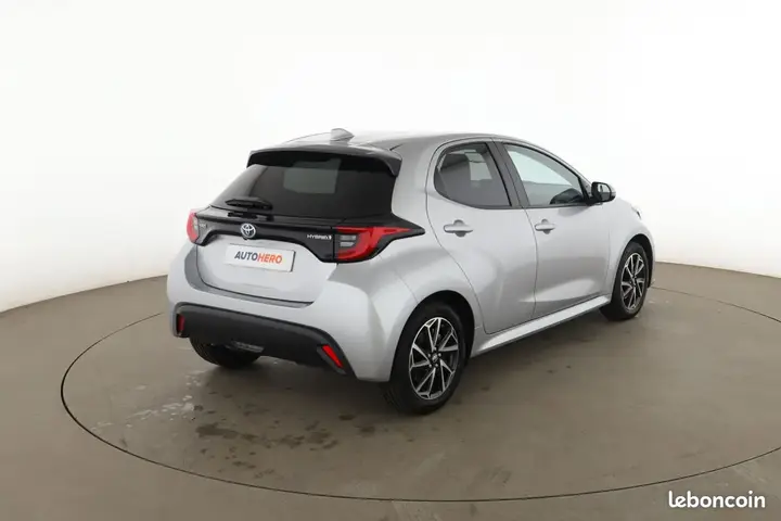 Toyota Yaris 2024 photo 3