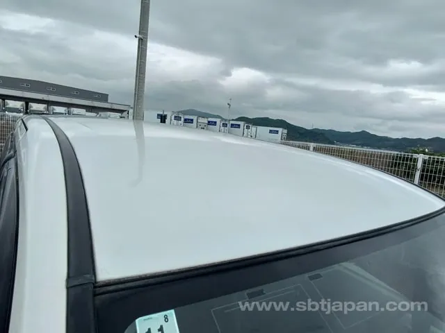 Toyota Noah 2013 photo 5