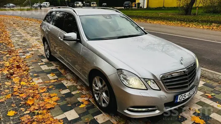 Mercedes-Benz E220 2011 photo 3