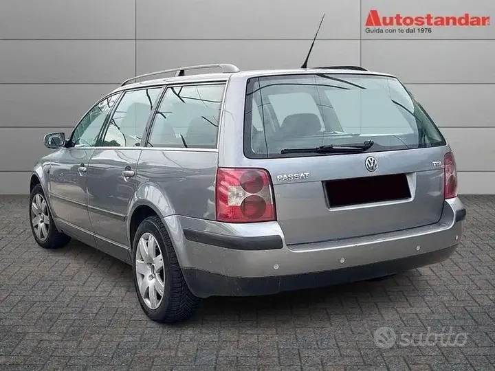 Volkswagen Passat 2003 photo 4