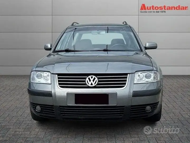 Volkswagen Passat 2003 photo 2