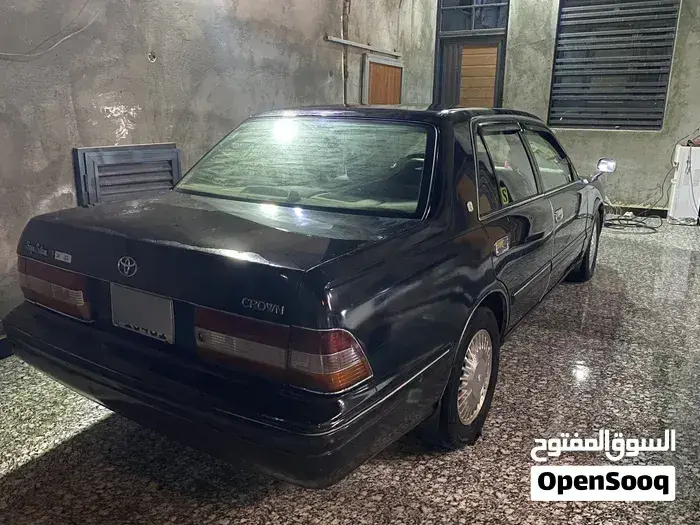 Toyota Crown 1998 photo 3