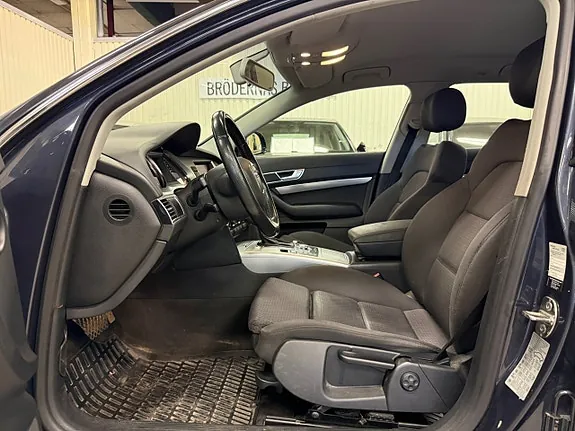 Audi A6 2010 photo 5