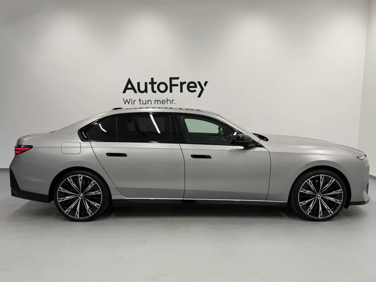 BMW 7Er-Reihe 740 Xdrive 2026 photo 3