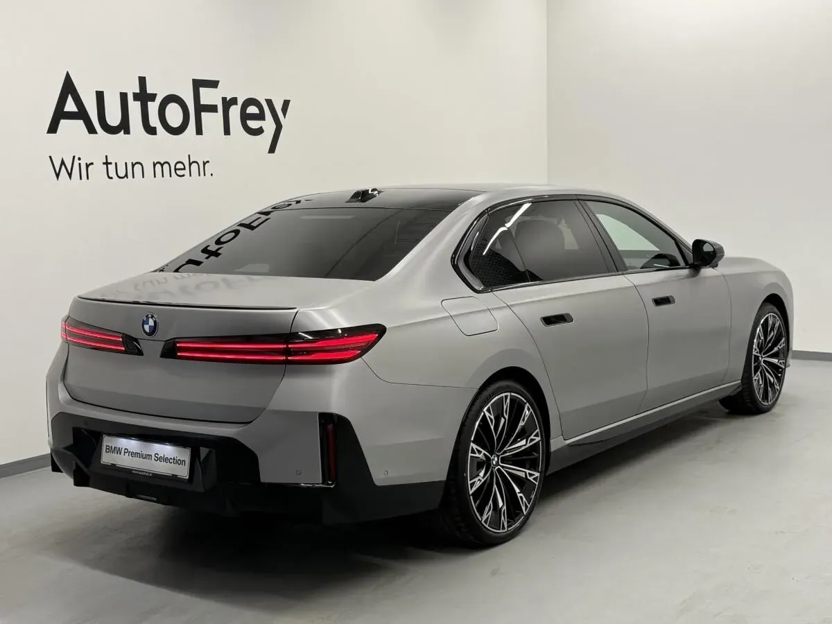 BMW 7Er-Reihe 740 Xdrive 2026 photo 2